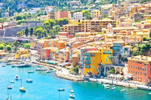 Èze ist eine an der französischen Mittelmeerküste zwischen Nizza und Monaco gelegene Gemeinde.