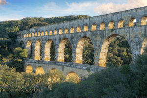 Pont du Gard in Südfrankreich – beeindruckendes römisches Aquädukt nahe Nîmes.
