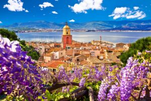 Eine der schönsten Sehenswürdigkeiten der Provence ist Saint-Tropez: Eine weltberühmte Hafenstadt an der französischen Riviera.