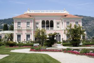 Die Villa Ephrussi de Rothschild wurde am Anfang des 20. Jahrhunderts auf dem Cap Ferrat erbaut.
